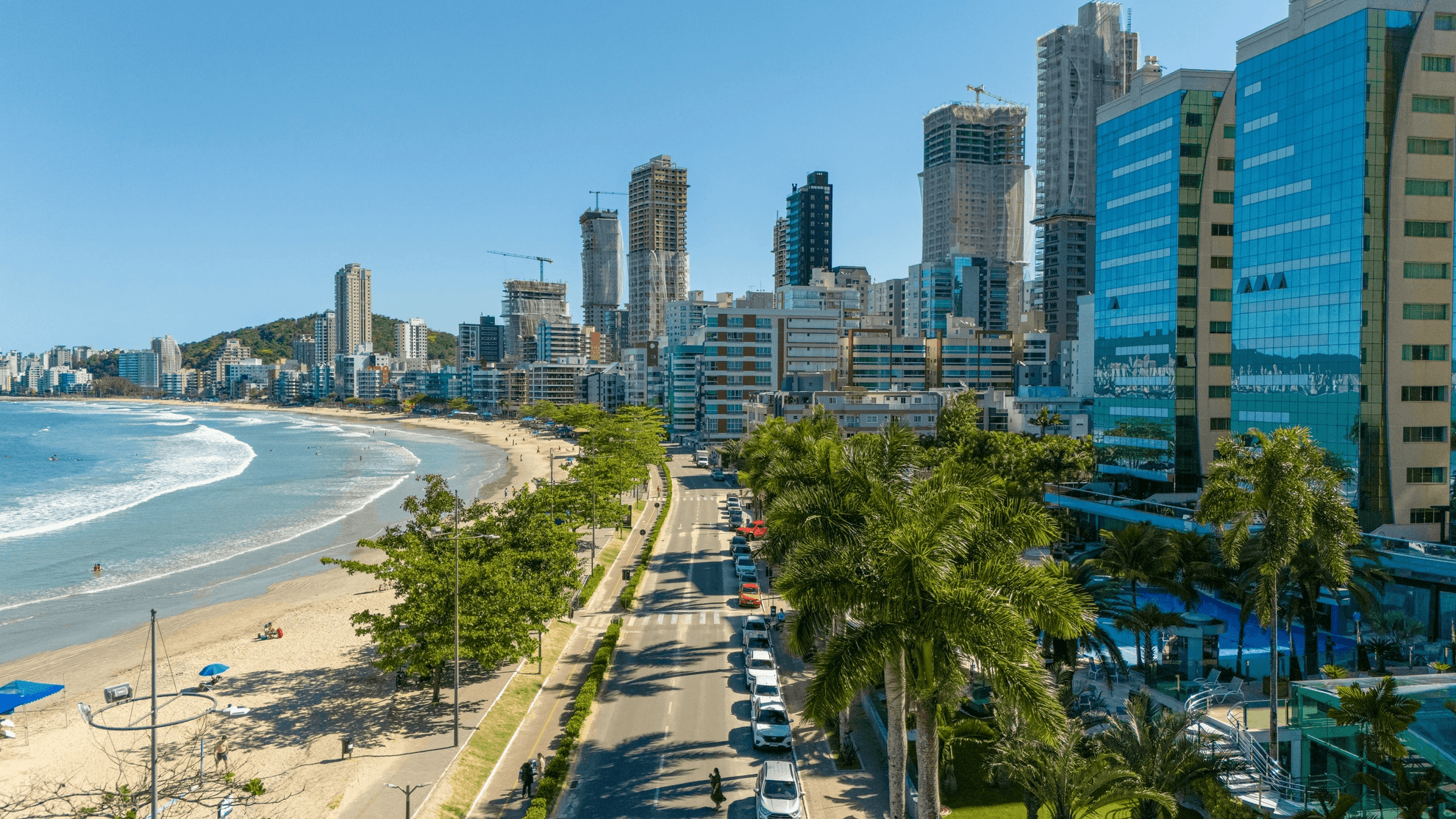 Praia Central y skyline de Itapema